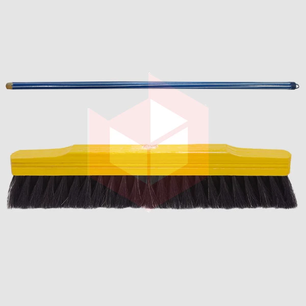 Vassoura pelo natural 60cm com cabo Perovinha